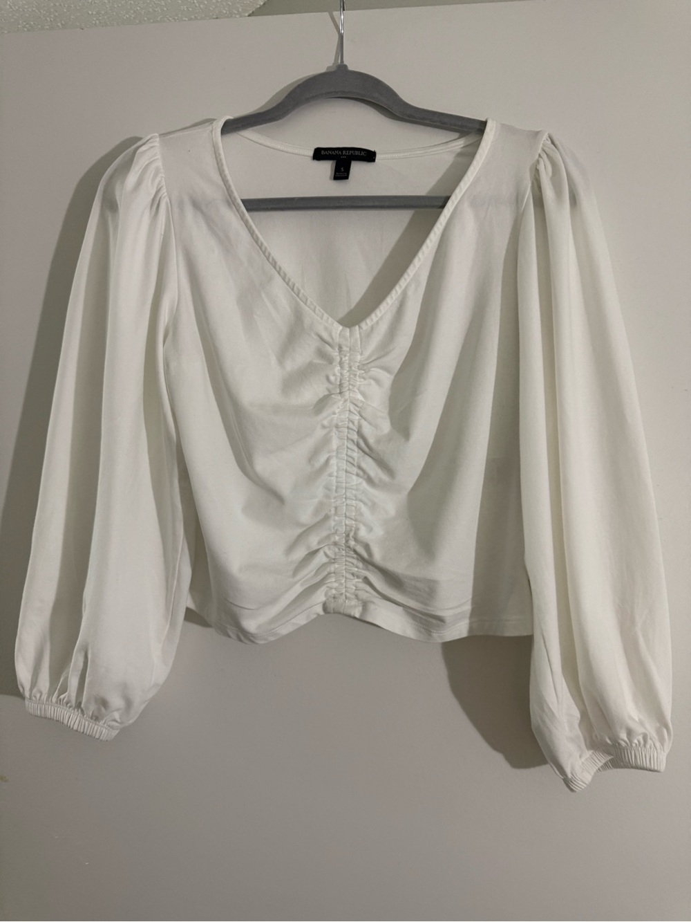 Banana Republic White V-Neck Ruched Bishop Sleeve Top